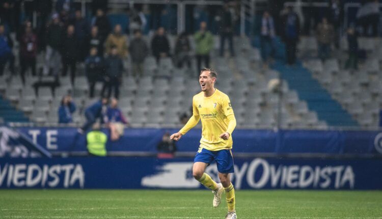 Sergio González en un partido con el Cádiz