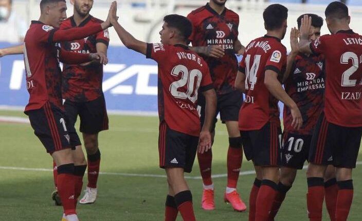 Mirandés celebra gol