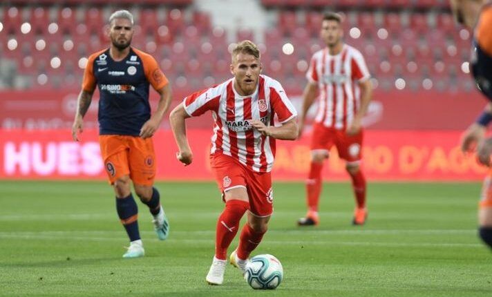 Samu Sáiz en un partido con el Girona