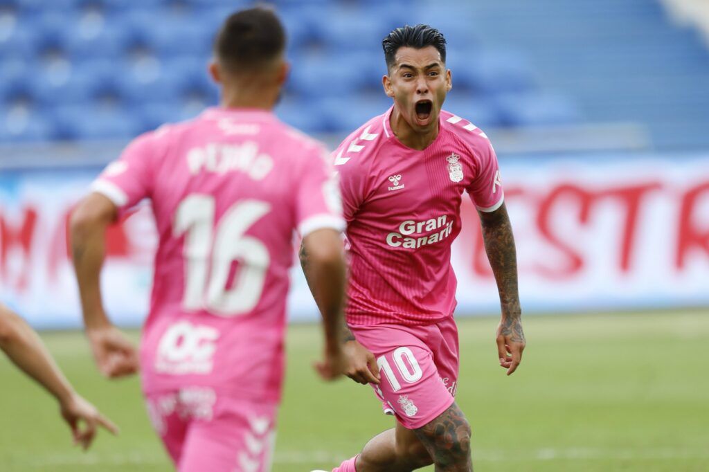 Araujo celebra su tanto ante los almerienses (@UDLP_Oficial)