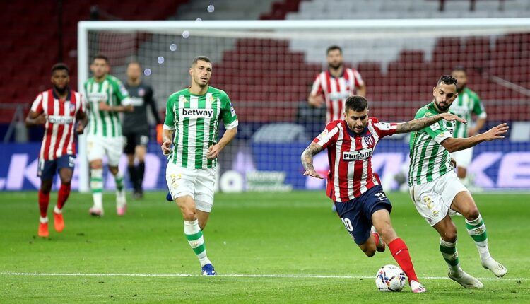 Lance de un Atlético - Betis