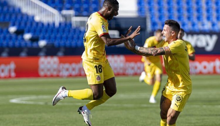 Mamadou Sylla celebra el gol en Butarque