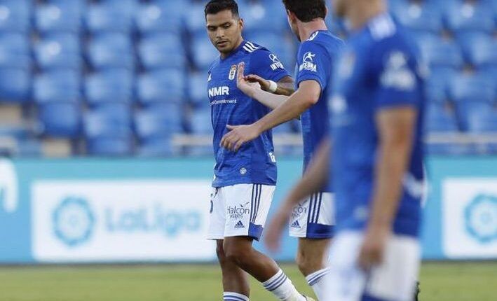 Nahuel celebra uno de los dos goles que anotó en el Estadio de Gran Canaria