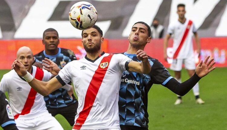 Lance del encuentro en Vallecas entre Rayo Vallecano y Almería