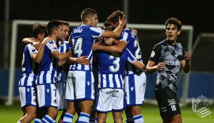 Jugadores del Sanse celebran un gol frente al CD Laredo