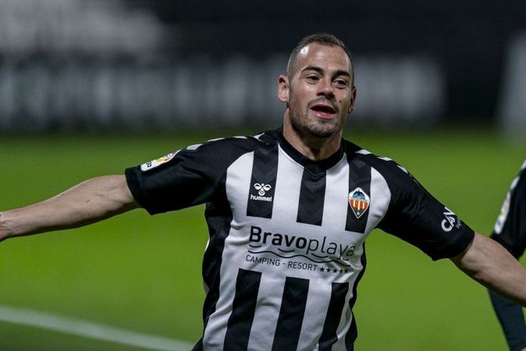 César Díaz celebra el gol frente al Real Zaragoza