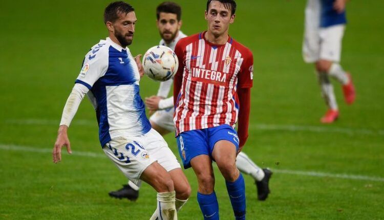 Pedro Díaz en el partido con el Sabadell