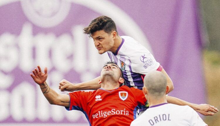 Lance del encuentro entre el Valladolid Promesas y el CD Numancia