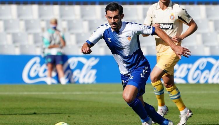 Lance del encuentro en la Nova Creu Alta entre el CE Sabadell y el RCD Espanyol