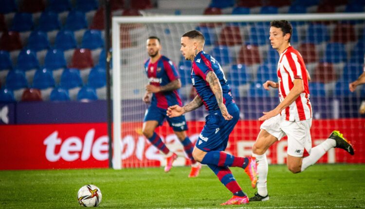 Lance de la vuelta de semifinales de la Copa del Rey entre el Levante UD y el Athletic Club