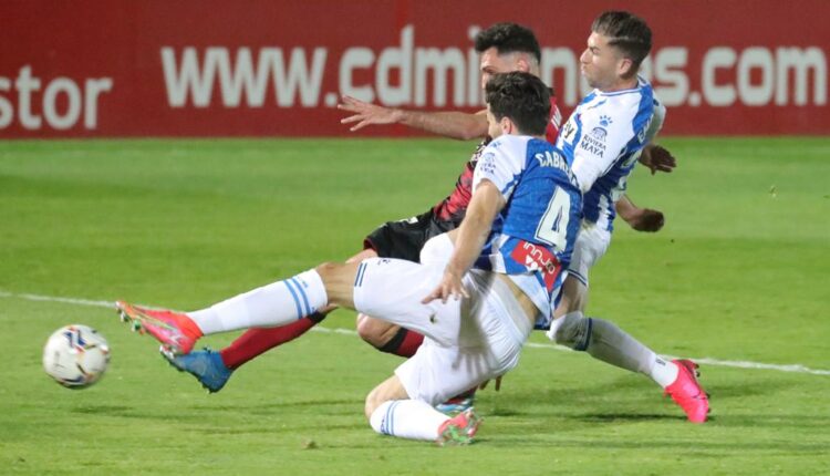 Lance del encuentro del RCD Espanyol ante el CD Mirandés