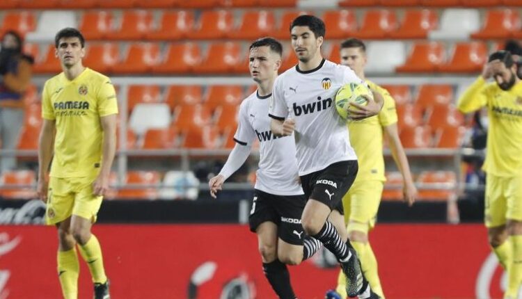 Carlos Soler tras marcar un gol en un Valencia-Villarreal