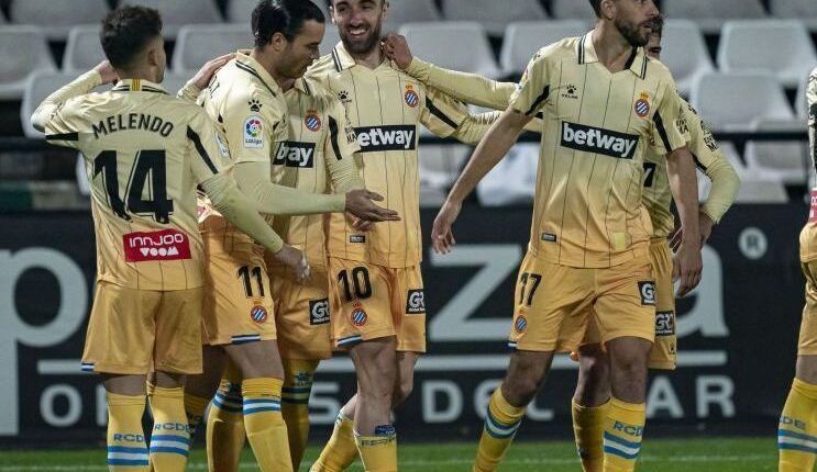 Jugadores del Espanyol celebran un gol en Castalia