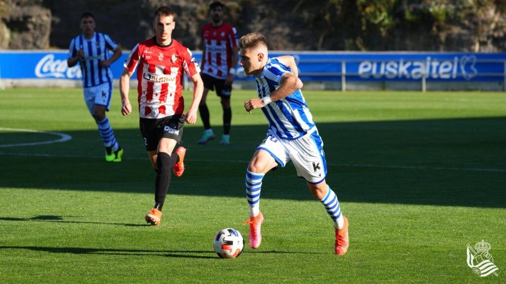 Robert Navarro (Sanse) en el partido frente a la SD Logroñés