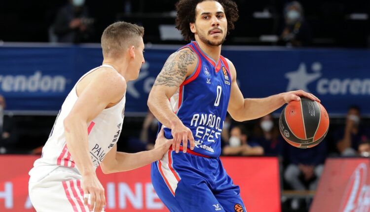 Shane Larkin en una acción del partido. Foto: Euroleague