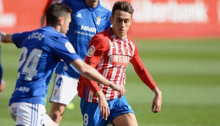 Pedro Díaz en un Sporting - Oviedo