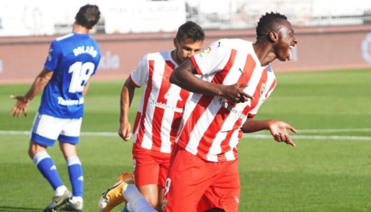 Sadiq celebra uno de los tantos anotados ante el Real Oviedo