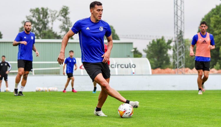 Álvaro Rodríguez en un entrenamiento con el Burgos