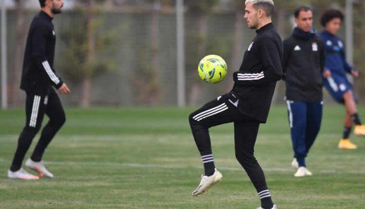 Álex Gallar en un entrenamiento en 2020 con el Cartagena