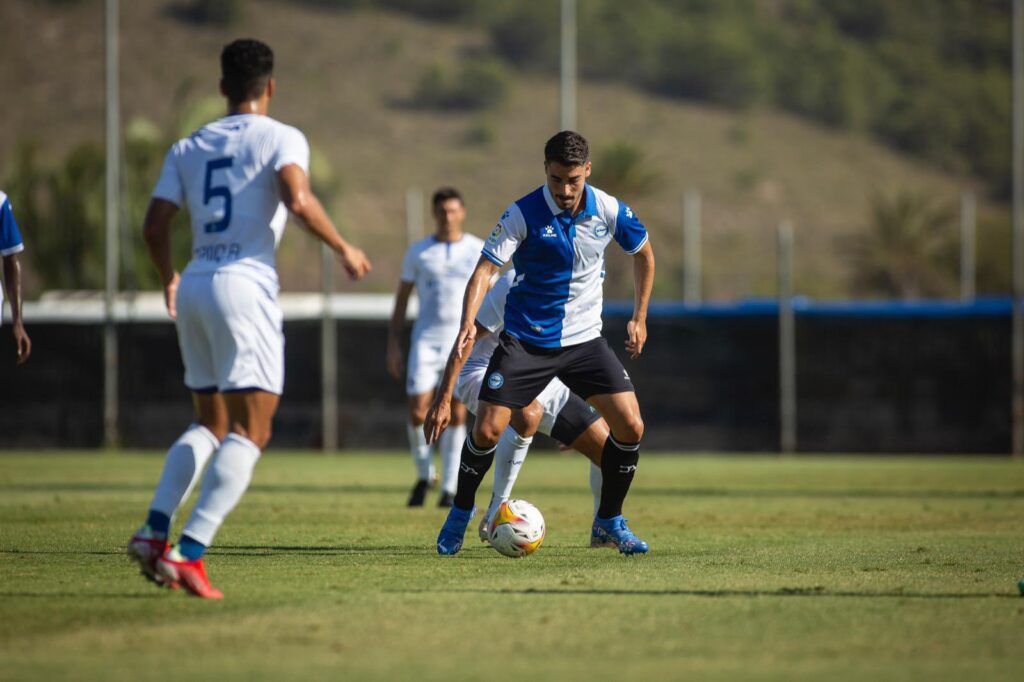 Toni Moya el pasado verano en pretemporada con el Alavés