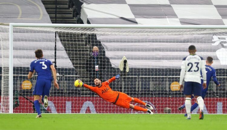 Jorginho anotando de penalti en la última visita blue al Tottenham Stadium. Foto: Premier League.