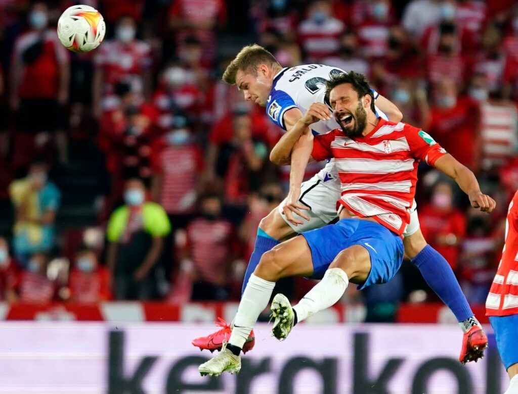 Sorloth y Germán en un Granada-Real Sociedad