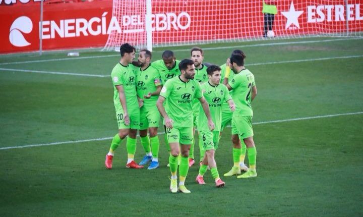 El Atlético Baleares celebra el gol del empate. | Foto: @atleticbalears