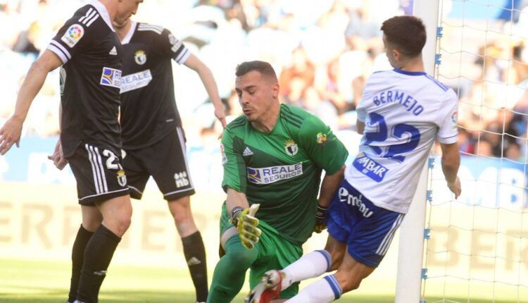 Alfonso Herrero en un duelo entre Zaragoza y Burgos