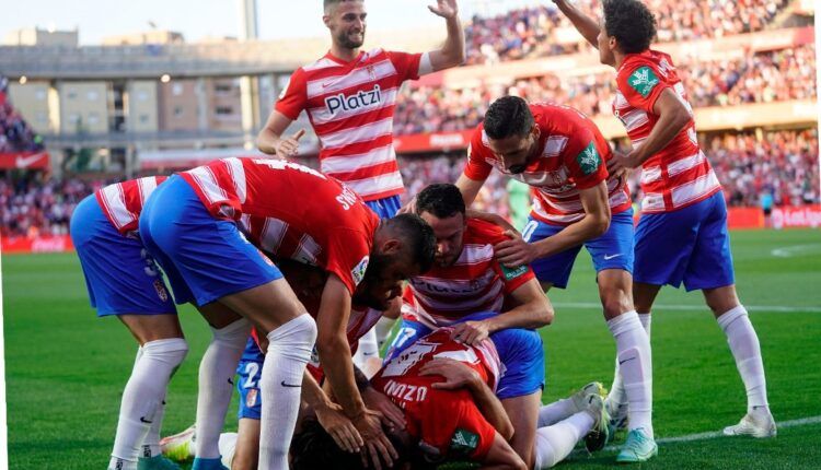 Granada celebra gol