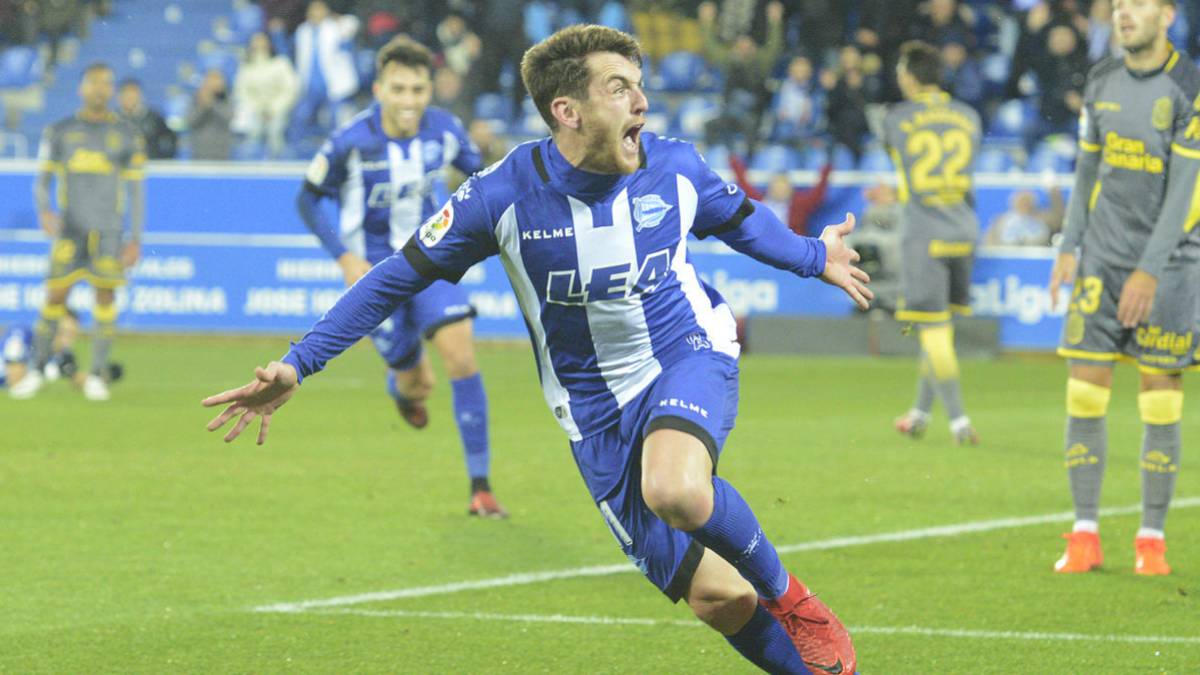 Ibai Gómez celebrando un gol con el Alavés en 2018