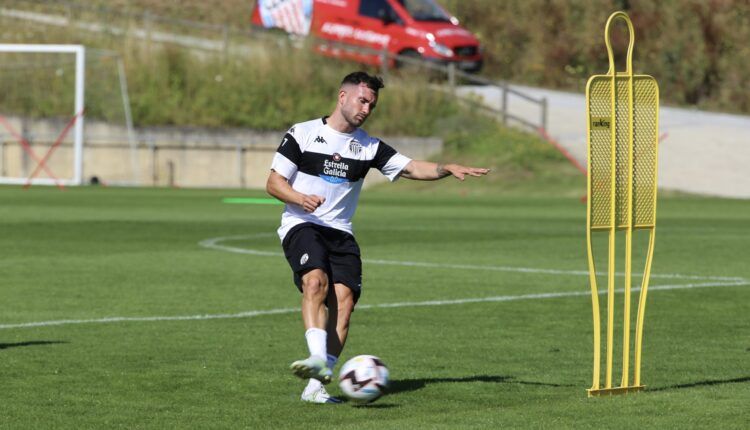 Sebas Moyano en un entrenamiento con el CD Lugo