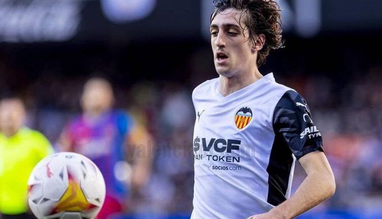 Bryan Gil con el Valencia