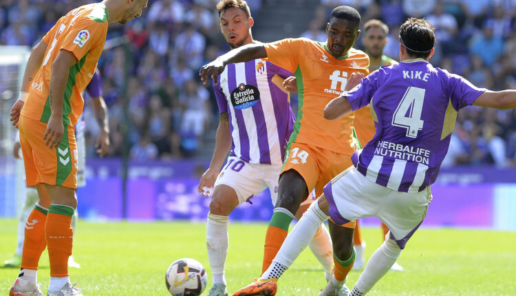 William Carvalho, Guido, Kike y Plano en una jugada del encuentro en Zorrilla