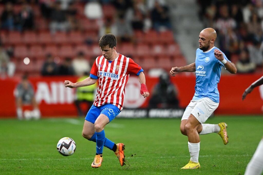 Guille Rosas en un partido frente al Ibiza