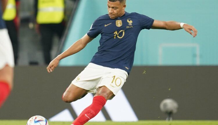 Mbappe en un Francia-Dinamarca