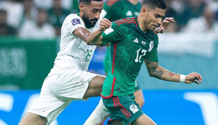 Orbellín Pineda con México frente a Alí Al-Hassan de Arabia Saudí