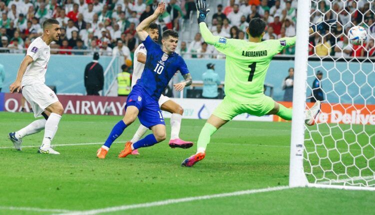 Pulisic marcándole un gol a Irán