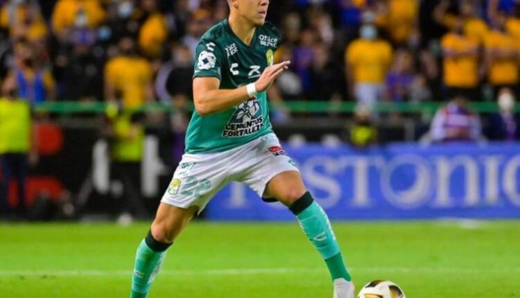 Santiago Colombatto con Club León