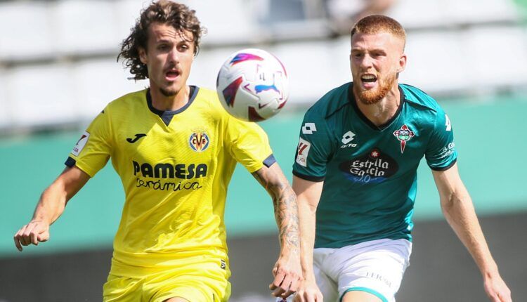 Carlos Romero (Villarreal 'B') y Carlos Vicente (Racing Ferrol)